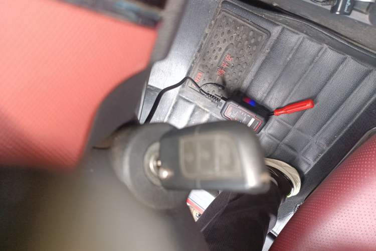 Used CHANGAN OSHAN Olisway 2015 X6 1.4L Manual Mount Everest Edition Interior 1