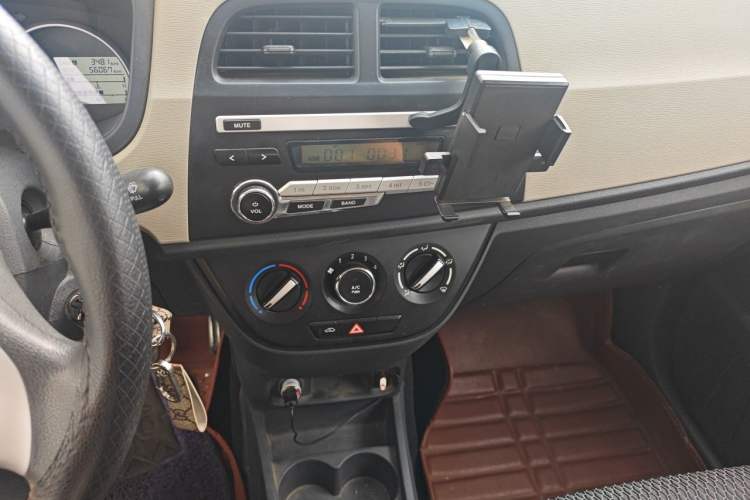Used CHANGAN OSHAN Olisway 2015 1.2L Manual Enjoyment Model Audio And AC Panel
