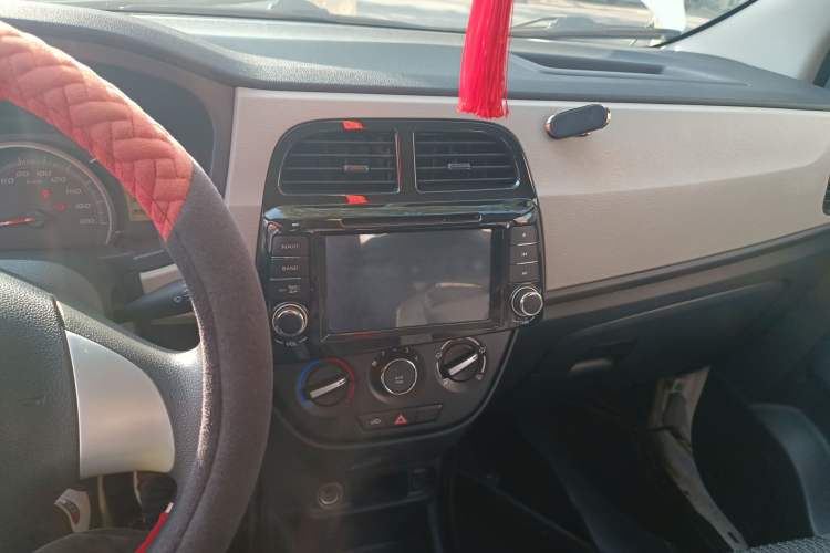 Used CHANGAN OSHAN Olisway 2015 1.2L Manual Enjoyment Model Audio And AC Panel
