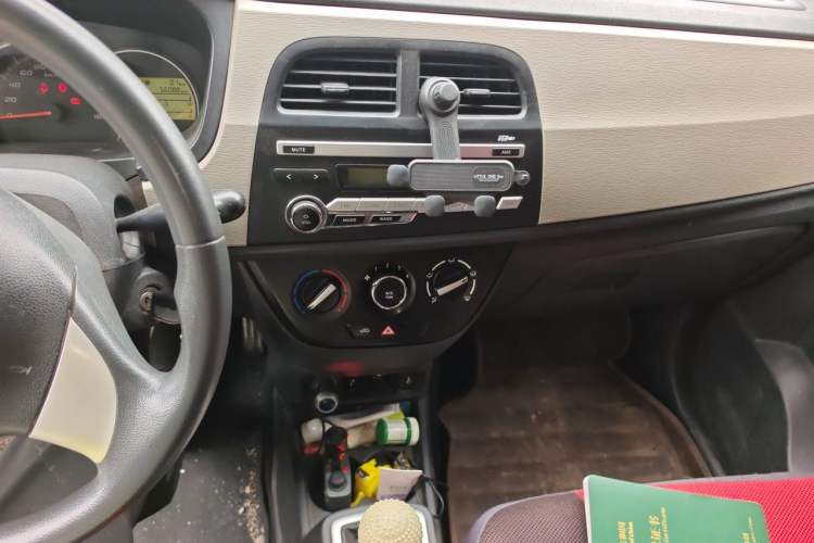 Used CHANGAN OSHAN Olisway 2015 1.2L Manual Enjoyment Model Audio And AC Panel