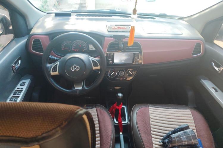 Used CHANGAN OSHAN Olisway 2015 X6 1.4L Manual Mount Everest Edition Center Console