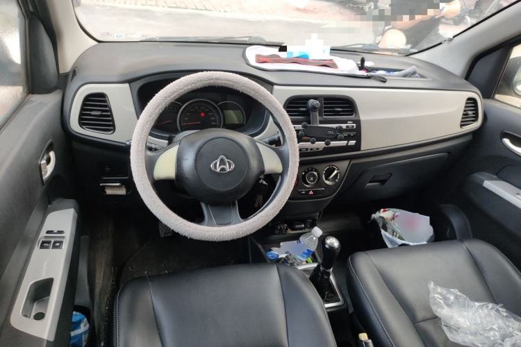 Used CHANGAN OSHAN Olisway 2015 1.2L Manual Enjoyment Model Center Console