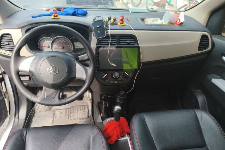 Used CHANGAN OSHAN Olisway 2015 1.2L Manual Enjoyment Model Center Console