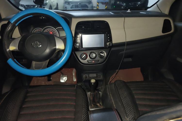 Used CHANGAN OSHAN Olisway 2015 1.2L Manual Enjoyment Model Center Console