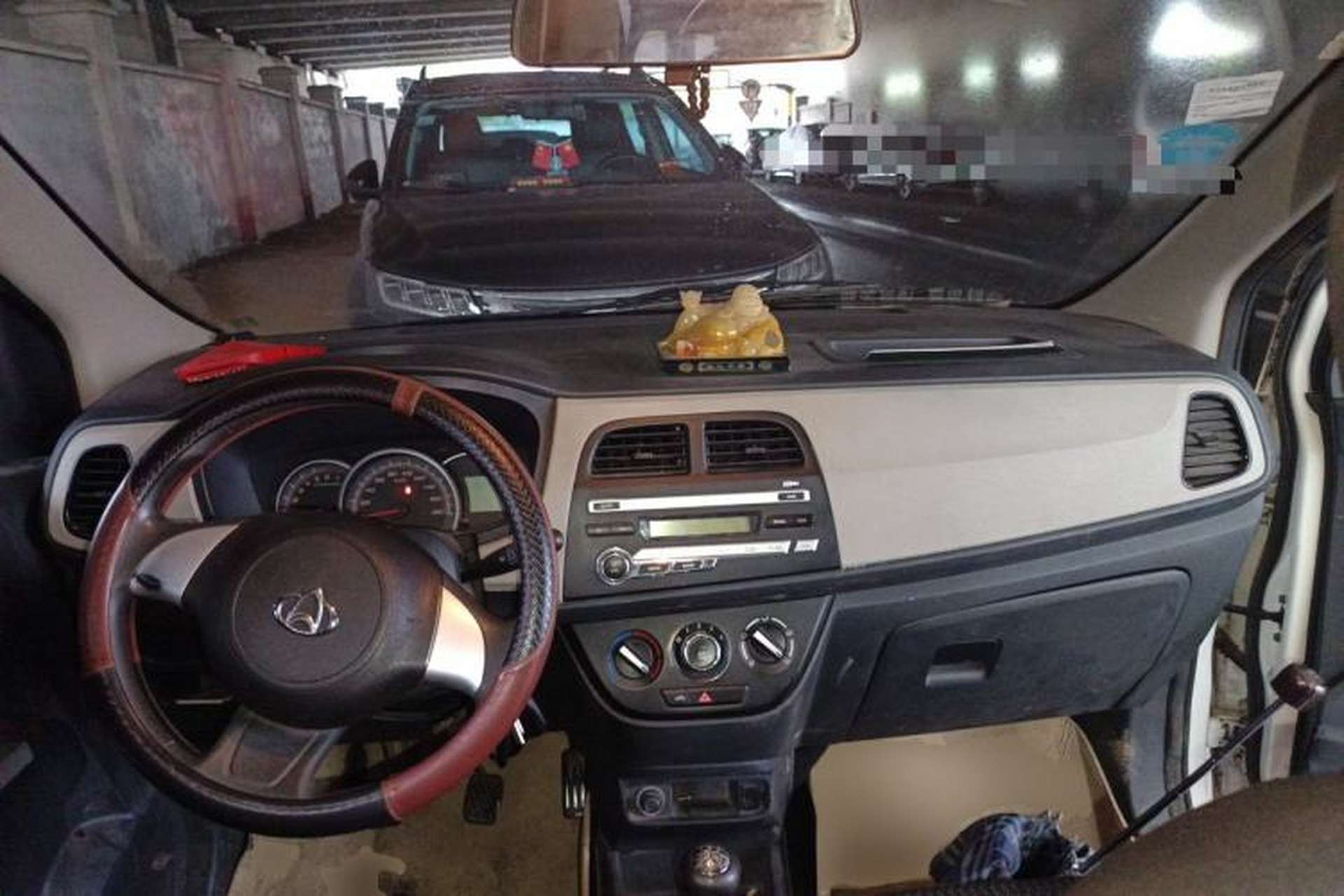 Used CHANGAN OSHAN Olisway 2015 1.2L Manual Enjoyment Model Center Console