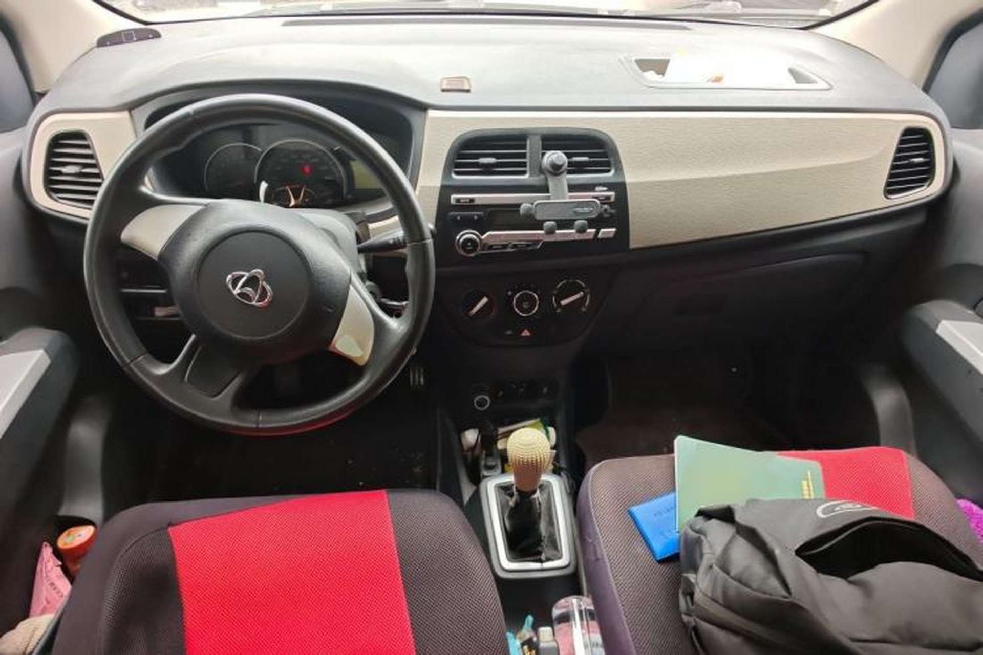 Used CHANGAN OSHAN Olisway 2015 1.2L Manual Enjoyment Model Center Console
