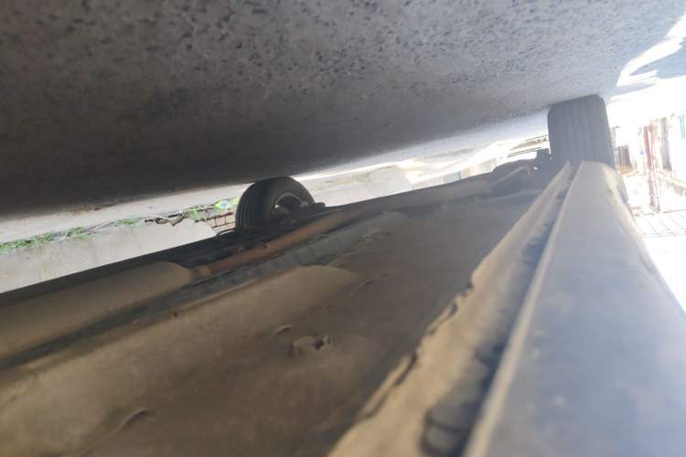 Used CHANGAN OSHAN Olisway 2015 X6 1.4L Manual Mount Everest Edition Chassis Front Right