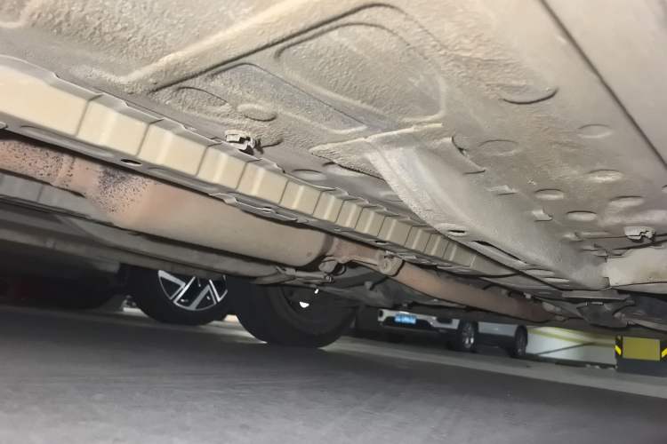 Used CHANGAN OSHAN Olisway 2015 X6 1.4L Manual Mount Everest Edition Chassis Front Right