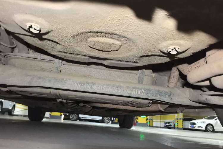 Used CHANGAN OSHAN Olisway 2015 X6 1.4L Manual Mount Everest Edition Chassis Rear