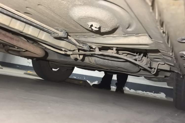 Used CHANGAN OSHAN Olisway 2015 X6 1.4L Manual Mount Everest Edition Chassis Rear Left