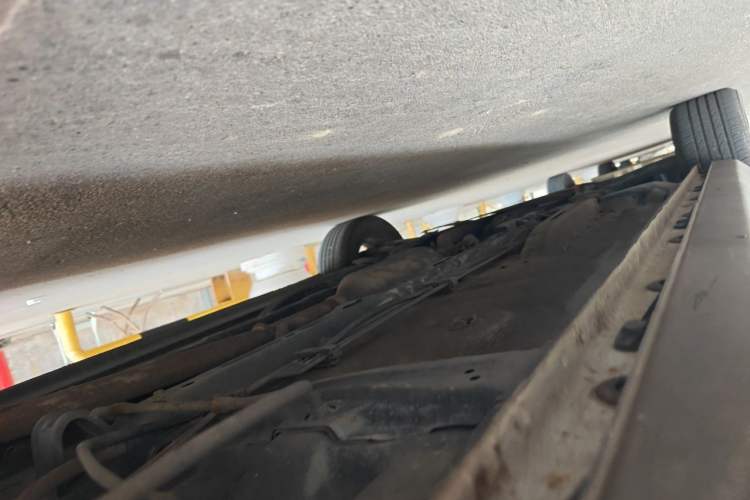 Used CHANGAN OSHAN Olisway 2015 X6 1.4L Manual Mount Everest Edition Chassis Rear Left
