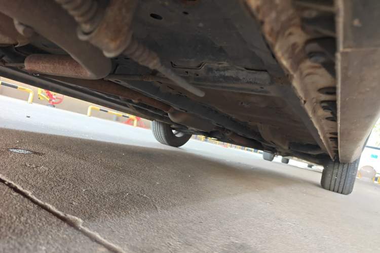 Used CHANGAN OSHAN Olisway 2015 X6 1.4L Manual Mount Everest Edition Chassis Rear Right