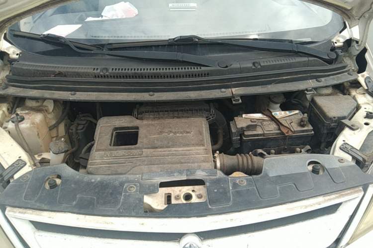 Used CHANGAN OSHAN Olisway 2015 1.2L Manual Enjoyment Model Engine Bay
