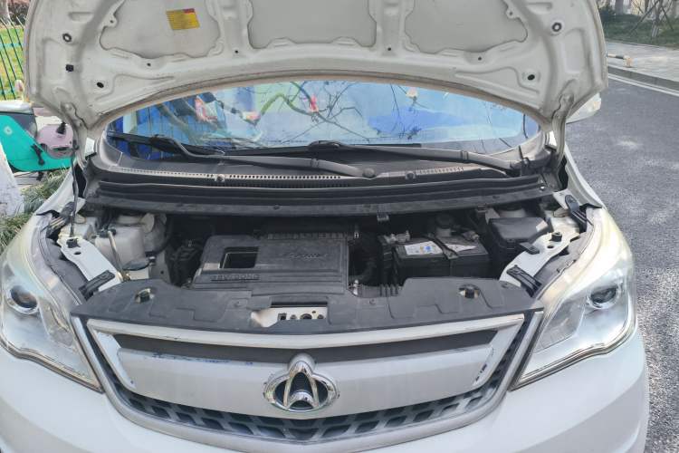 Used CHANGAN OSHAN Olisway 2015 1.2L Manual Enjoyment Model Engine Bay