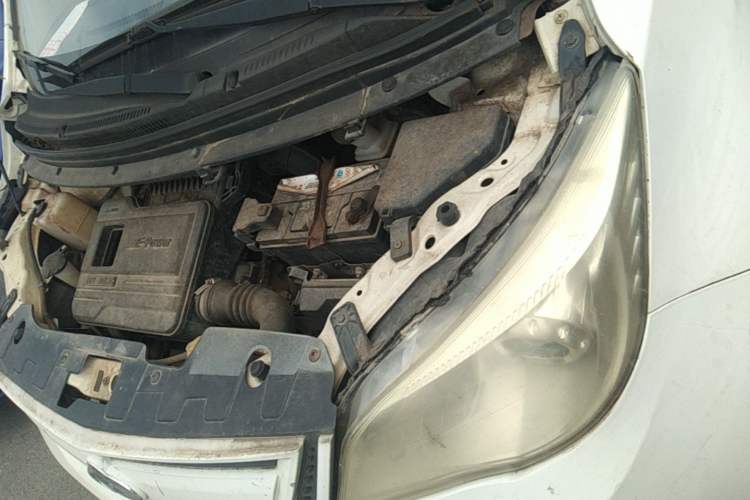 Used CHANGAN OSHAN Olisway 2015 1.2L Manual Enjoyment Model Engine Bay Left