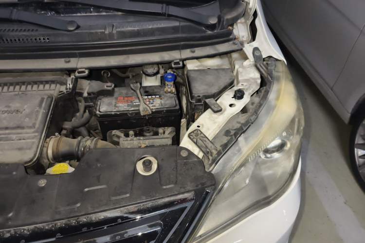 Used CHANGAN OSHAN Olisway 2015 1.2L Manual Enjoyment Model Engine Bay Left