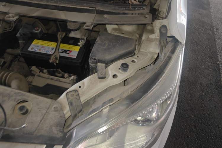 Used CHANGAN OSHAN Olisway 2015 1.2L Manual Enjoyment Model Engine Bay Left