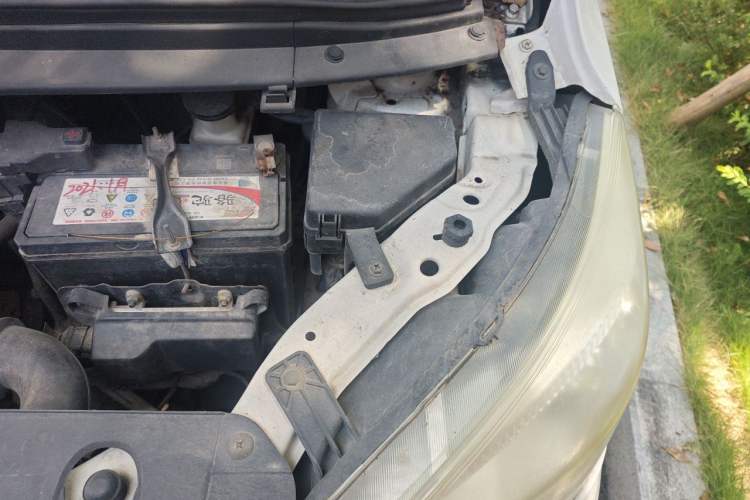 Used CHANGAN OSHAN Olisway 2015 1.2L Manual Enjoyment Model Engine Bay Left
