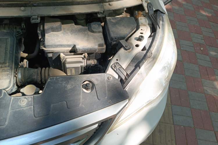 Used CHANGAN OSHAN Olisway 2015 X6 1.4L Manual Mount Everest Edition Engine Bay Left