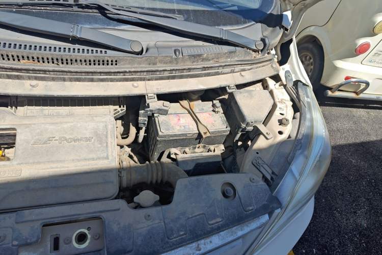 Used CHANGAN OSHAN Olisway 2015 1.2L Manual Enjoyment Model Engine Bay Left