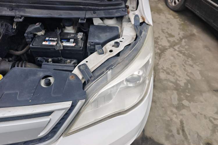 Used CHANGAN OSHAN Olisway 2015 1.2L Manual Enjoyment Model Engine Bay Left