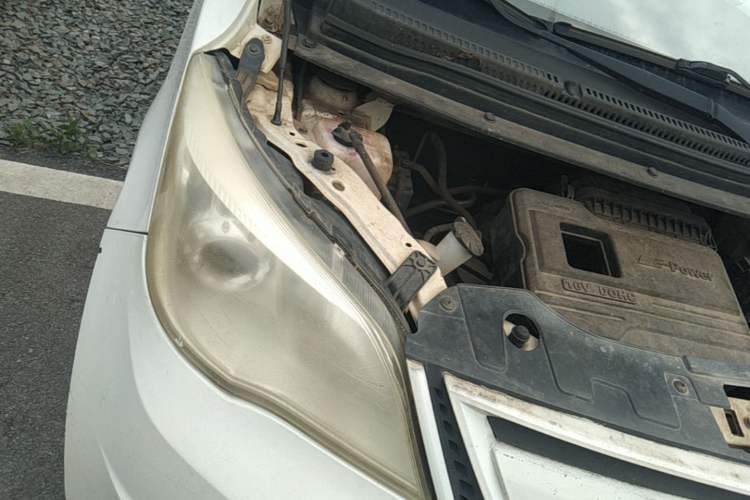 Used CHANGAN OSHAN Olisway 2015 1.2L Manual Enjoyment Model Engine Bay Right