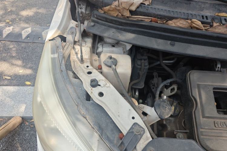 Used CHANGAN OSHAN Olisway 2015 1.2L Manual Enjoyment Model Engine Bay Right