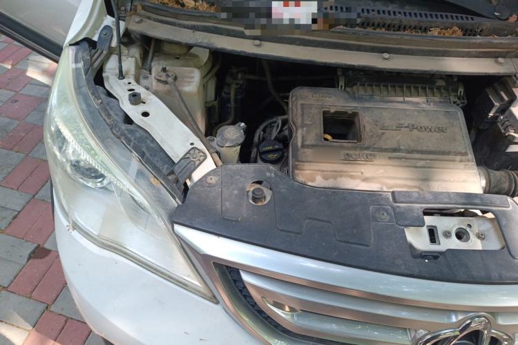 Used CHANGAN OSHAN Olisway 2015 X6 1.4L Manual Mount Everest Edition Engine Bay Right