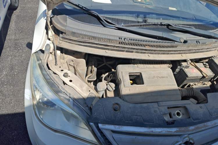 Used CHANGAN OSHAN Olisway 2015 1.2L Manual Enjoyment Model Engine Bay Right