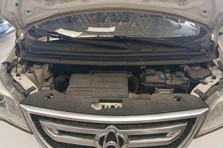 Used CHANGAN OSHAN Olisway 2015 X6 1.4L Manual Mount Everest Edition Engine Bay