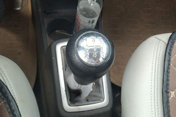 Used CHANGAN OSHAN Olisway 2015 1.2L Manual Enjoyment Model Gear Lever
