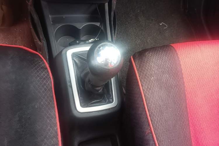 Used CHANGAN OSHAN Olisway 2015 1.2L Manual Enjoyment Model Gear Lever