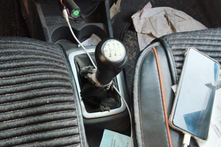 Used CHANGAN OSHAN Olisway 2015 1.2L Manual Enjoyment Model Gear Lever