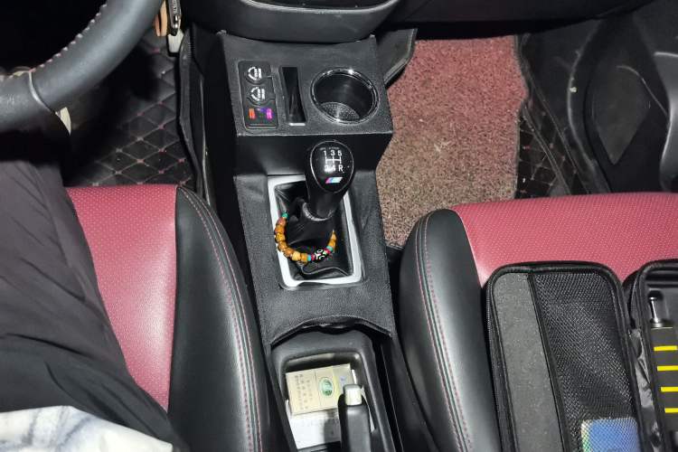 Used CHANGAN OSHAN Olisway 2015 X6 1.4L Manual Mount Everest Edition Gear Lever