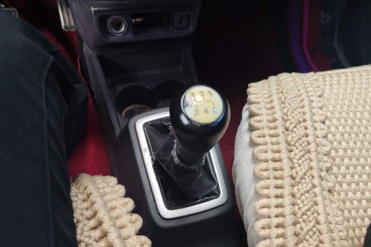 Used CHANGAN OSHAN Olisway 2015 1.2L Manual Enjoyment Model Gear Lever