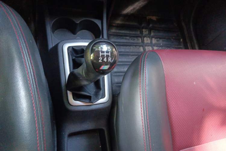 Used CHANGAN OSHAN Olisway 2015 X6 1.4L Manual Mount Everest Edition Gear Lever