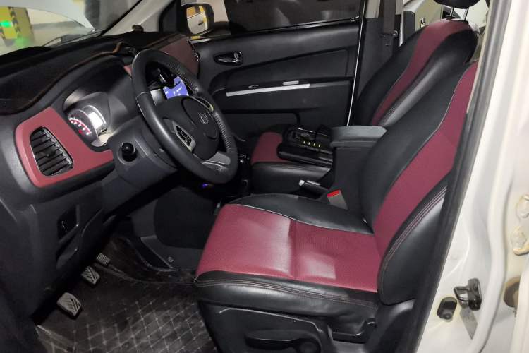 Used CHANGAN OSHAN Olisway 2015 X6 1.4L Manual Mount Everest Edition Left Front Seat