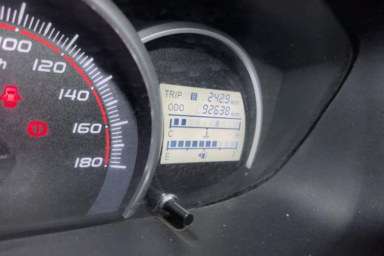 Used CHANGAN OSHAN Olisway 2015 X6 1.4L Manual Mount Everest Edition Odometer Close Up
