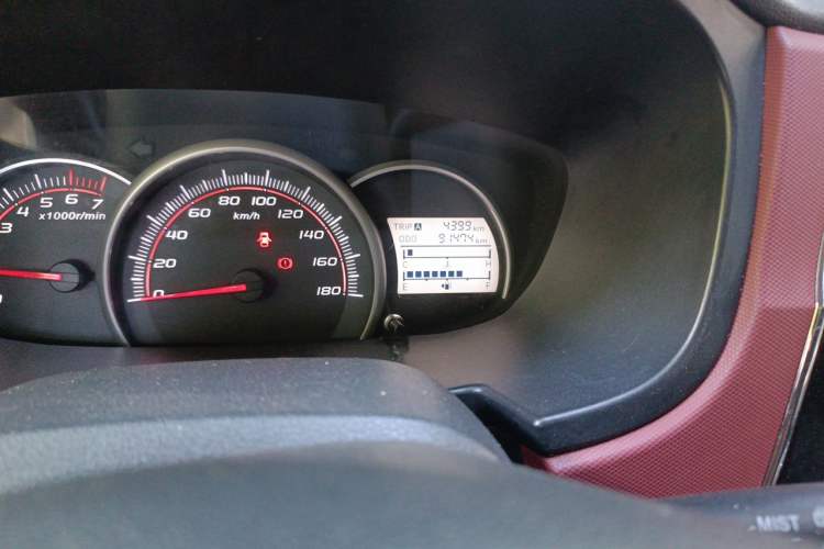 Used CHANGAN OSHAN Olisway 2015 X6 1.4L Manual Mount Everest Edition Odometer Close Up