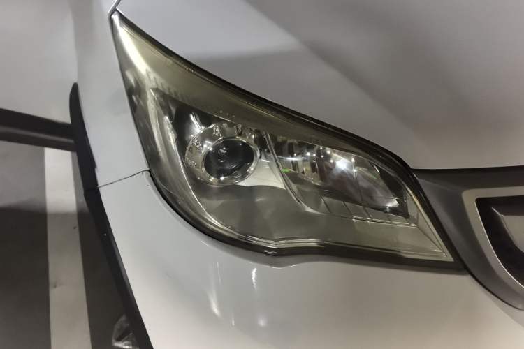 Used CHANGAN OSHAN Olisway 2015 X6 1.4L Manual Mount Everest Edition Right Front Headlight