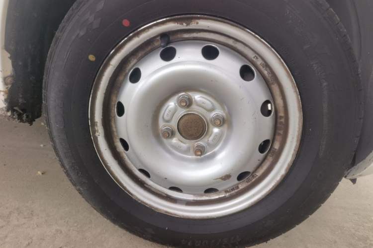 Used CHANGAN OSHAN Olisway 2015 1.2L Manual Enjoyment Model Right Front Wheel Hub
