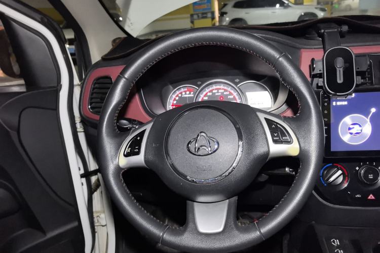 Used CHANGAN OSHAN Olisway 2015 X6 1.4L Manual Mount Everest Edition Steering Wheel