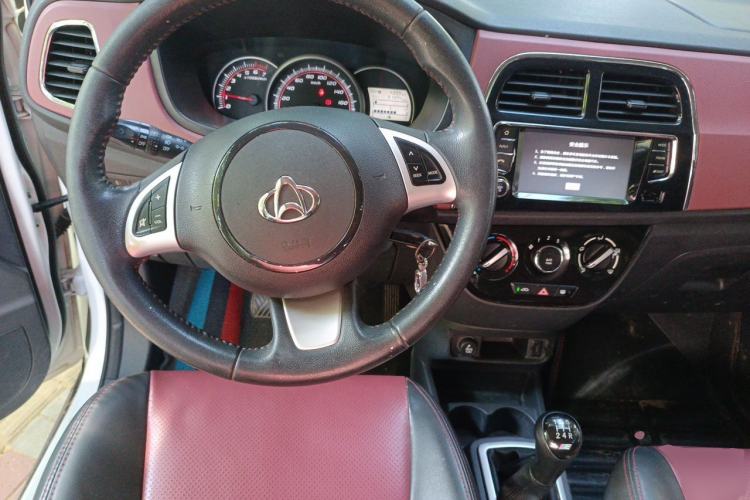 Used CHANGAN OSHAN Olisway 2015 X6 1.4L Manual Mount Everest Edition Steering Wheel