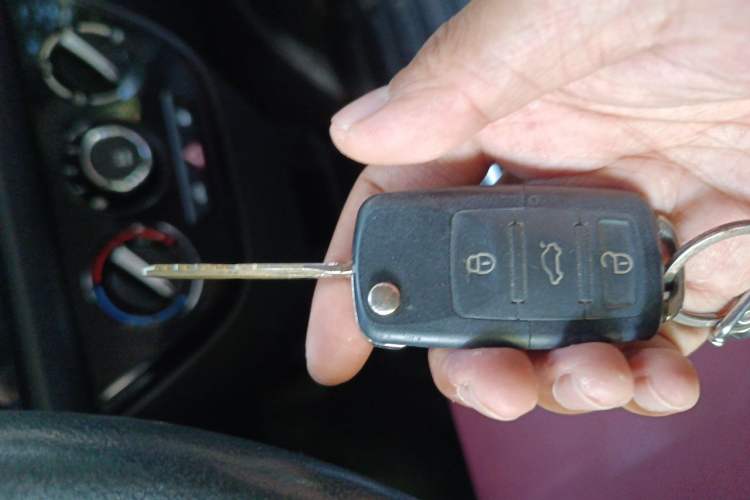 Used CHANGAN OSHAN Olisway 2015 X6 1.4L Manual Mount Everest Edition Vehicle Key