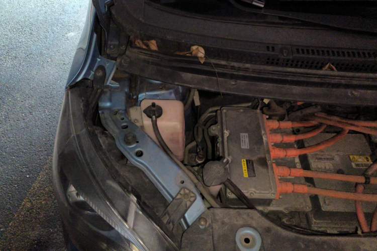 Used CHANGAN OSHAN Olisway EV 2017 Elite Model Engine Bay Right
