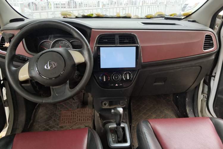 Used CHANGAN OSHAN Olisway EV 2017 Elite Model Center Console