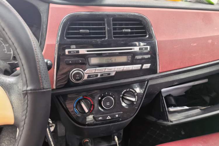Used CHANGAN OSHAN Olisway EV 2018 EV model Audio And AC Panel