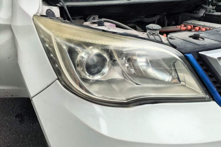 Used CHANGAN OSHAN Olisway EV 2018 EV model Right Front Headlight