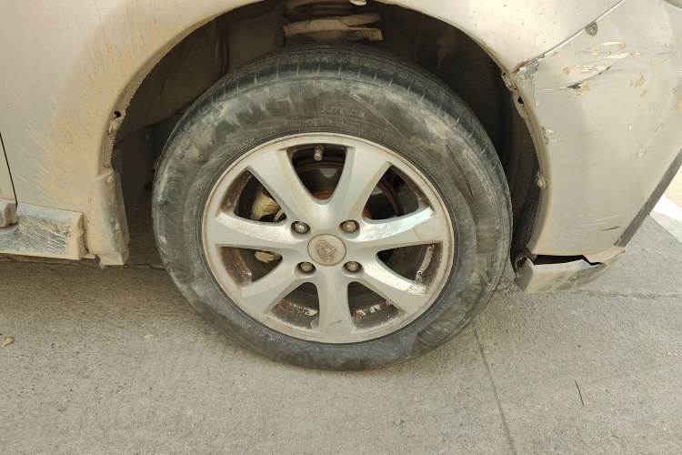 Used CHANGAN OSHAN Ounuo S 2012 1.5L Elite Version Right Front Wheel Hub