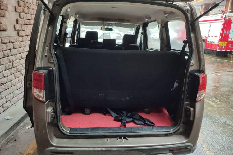 Used CHANGAN OSHAN Ounuo S 2014 1.5L Base Version Trunk